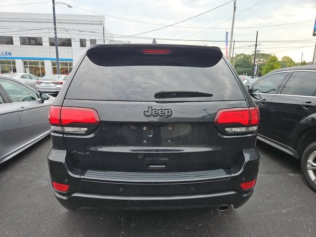 Used 2018 Jeep Grand Cherokee Altitude AWD/4WD image 4