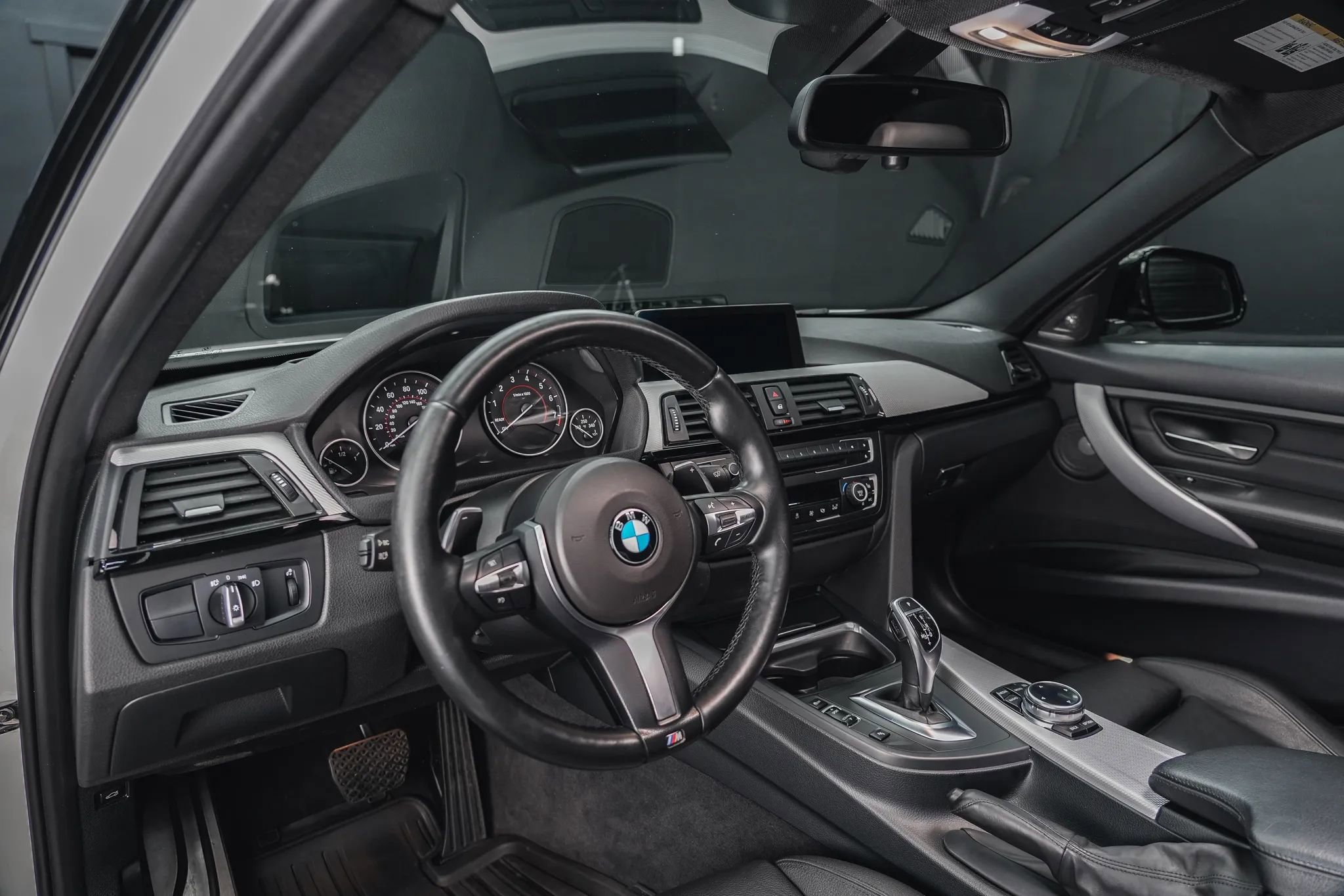 Used 2014 BMW 335i xDrive Sedan AWD/4WD image 34