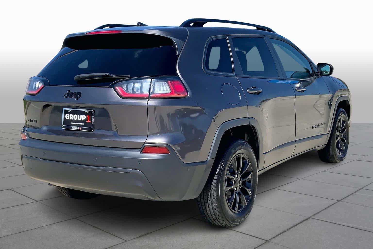 Used 2023 Jeep Cherokee Altitude Lux AWD/4WD image 13