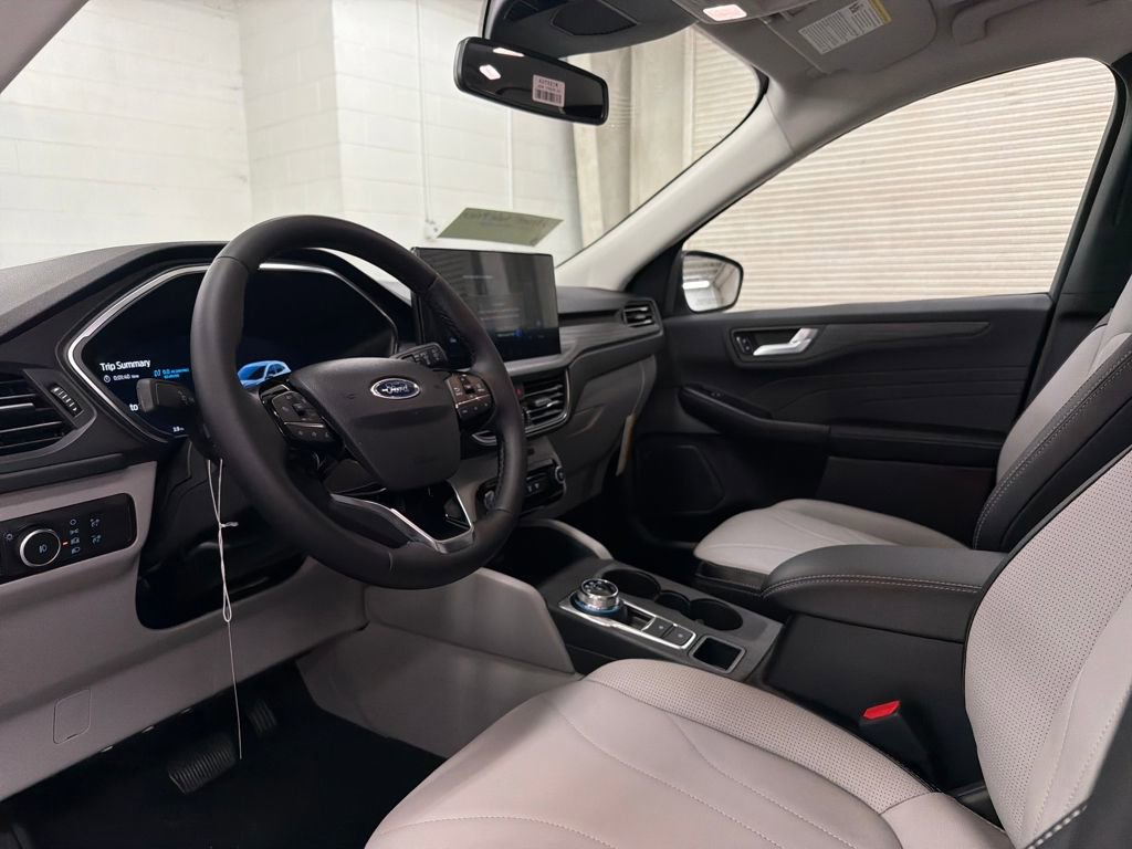 New 2026 Ford Escape SE w/ PHEV Premium Package image 6