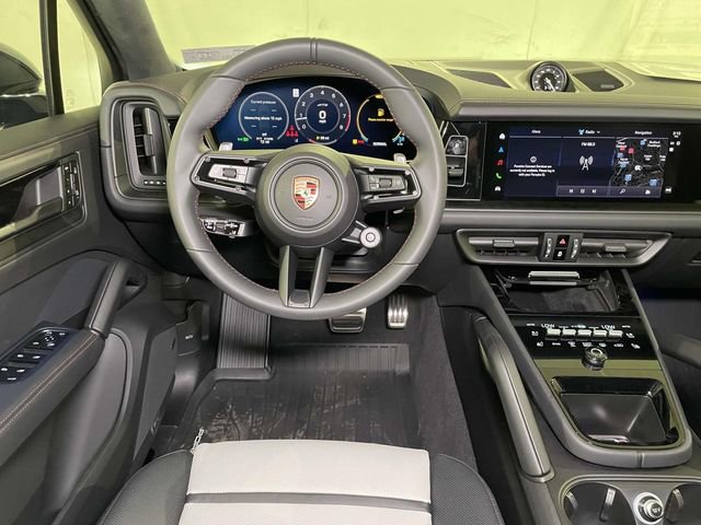 New 2026 Porsche Cayenne GTS image 4