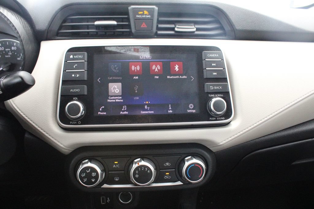 Used 2021 Nissan Versa SV FWD image 5