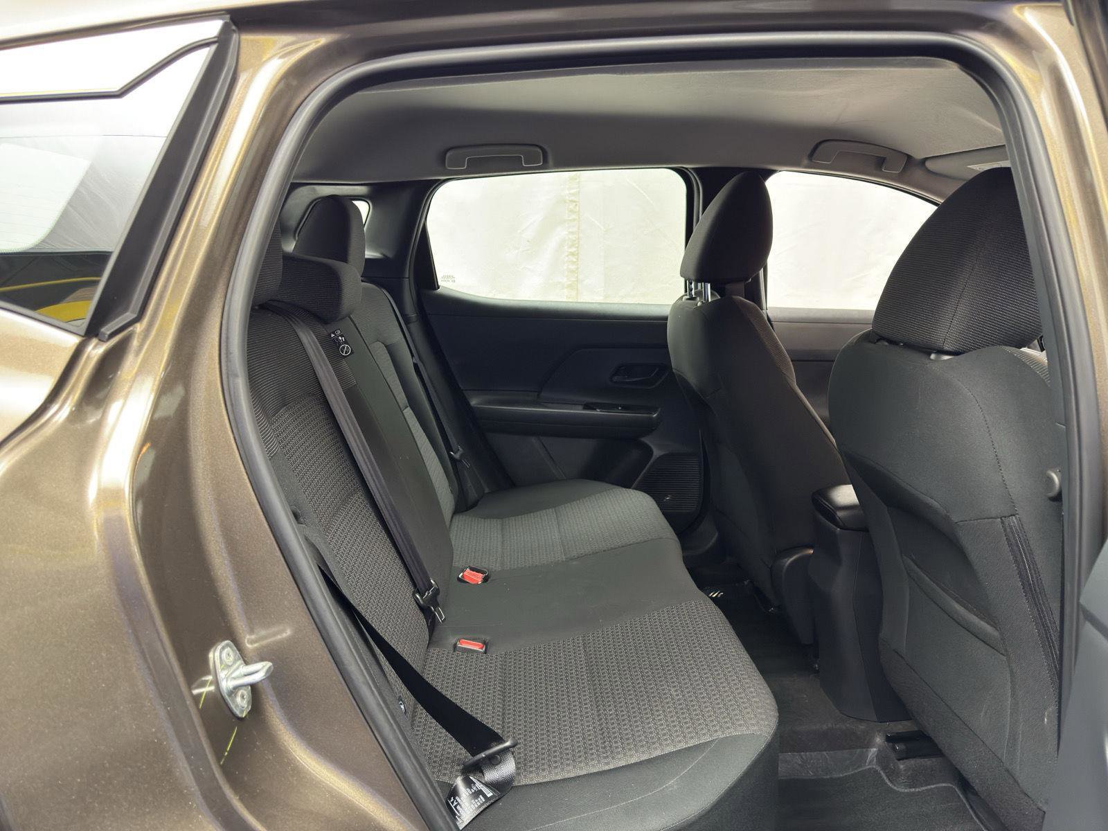 Used 2025 Nissan Kicks S AWD/4WD image 34