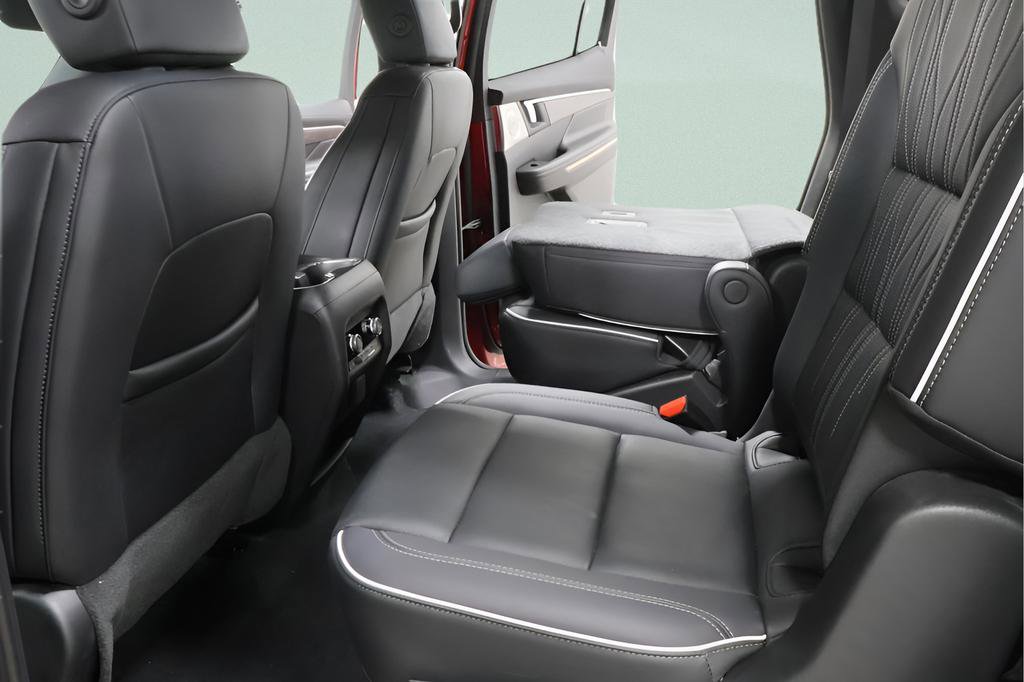 Used 2025 Buick Enclave Avenir w/ Super Cruise Package image 27