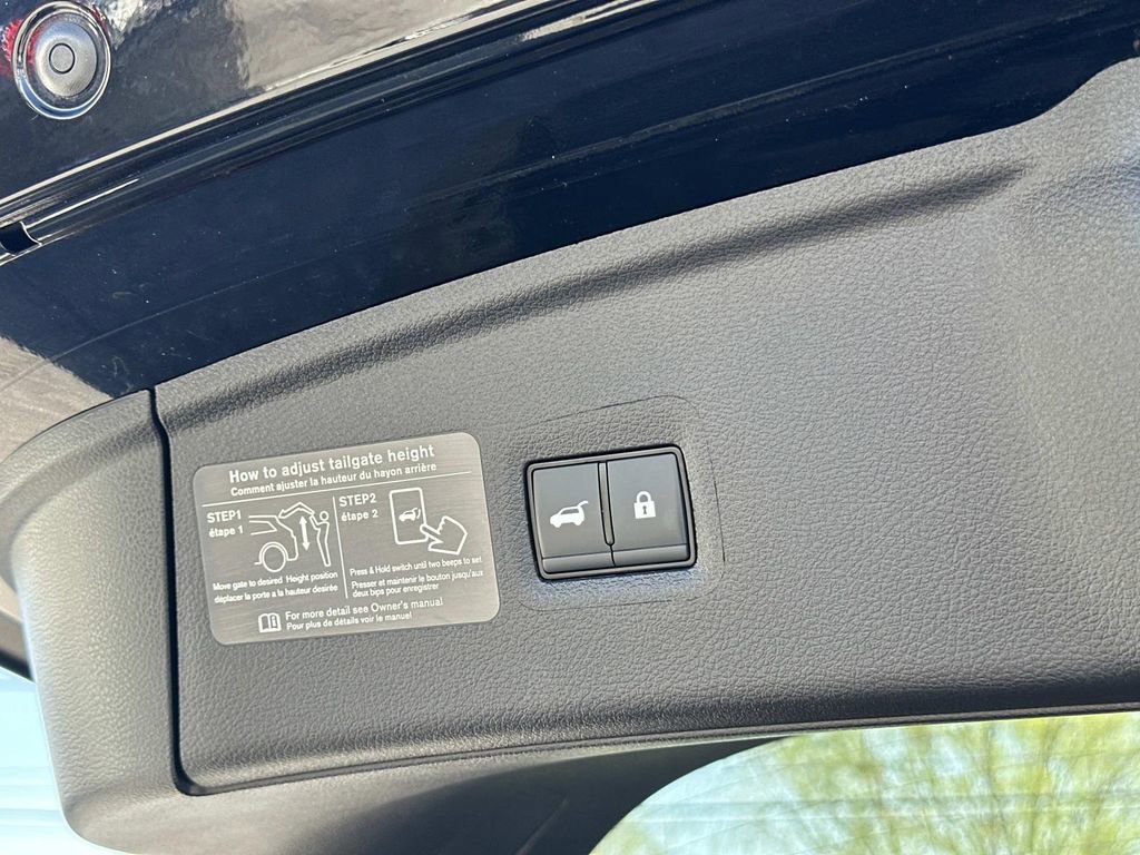 Certified 2025 INFINITI QX55 Luxe image 33