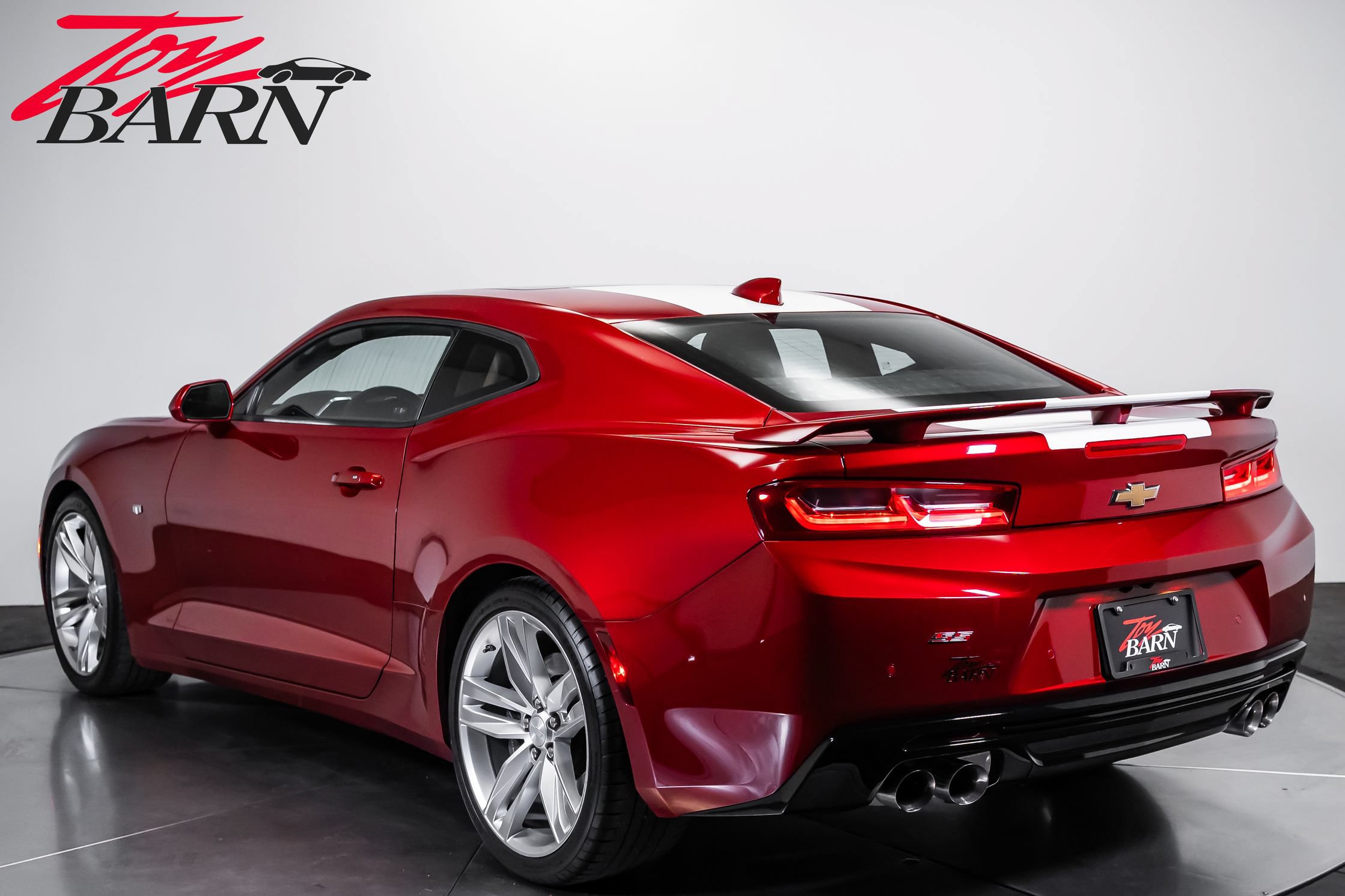 Used 2016 Chevrolet Camaro SS RWD image 3
