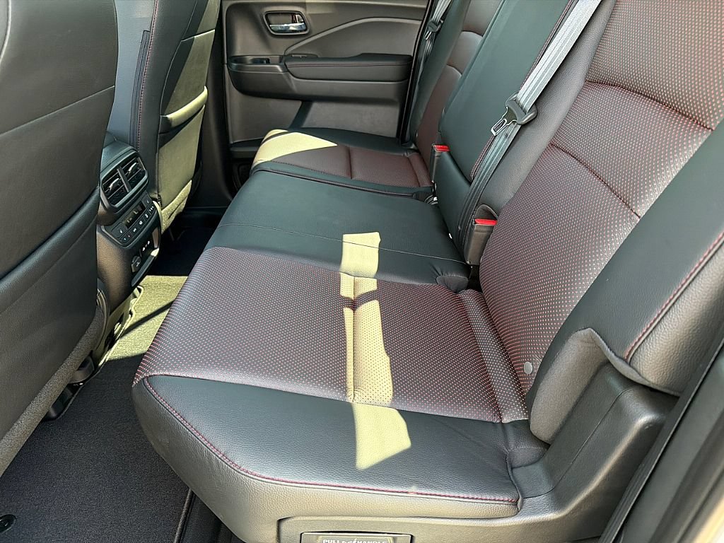 New 2026 Honda Ridgeline Black Edition image 12