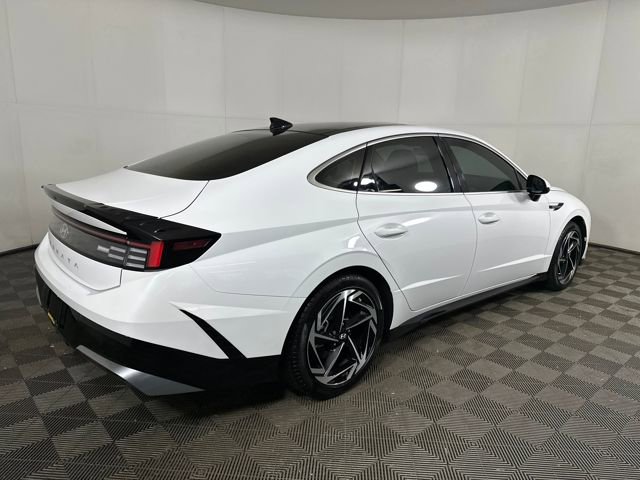 Used 2024 Hyundai Sonata SEL w/ Convenience Package image 3