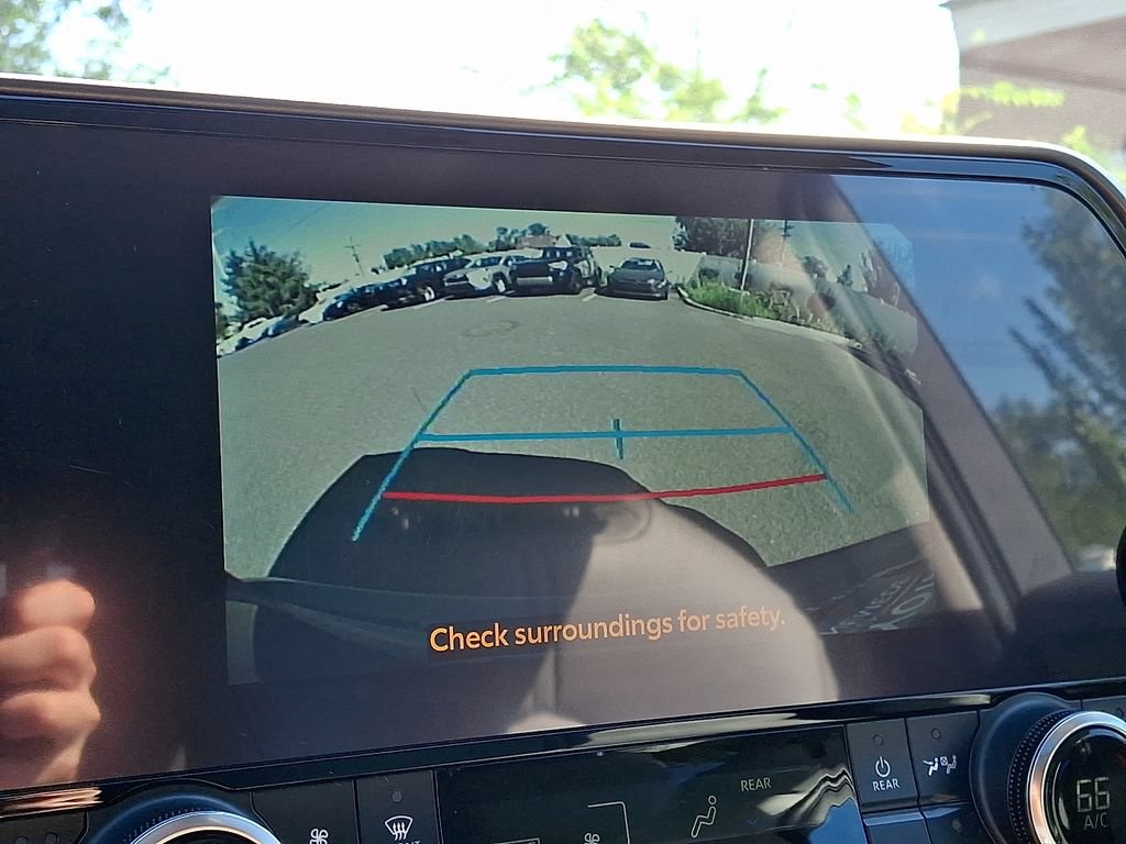 Used 2023 Toyota Highlander XLE FWD image 21