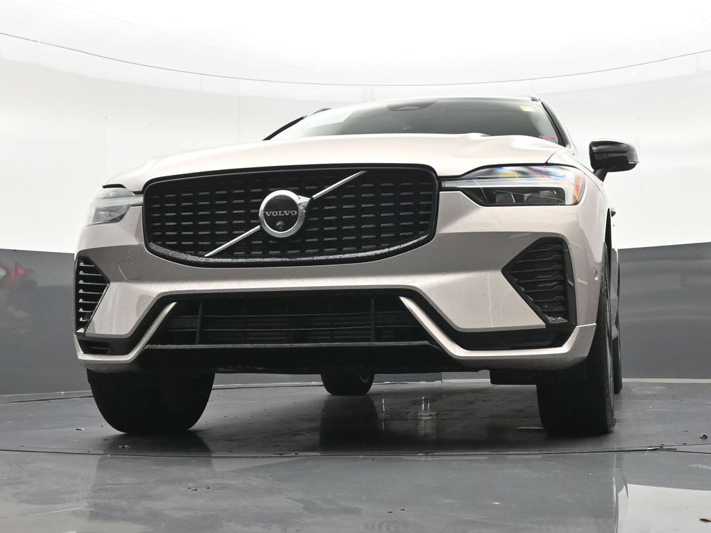 Used 2025 Volvo XC60 T8 Plus w/ Protection Package Premier AWD/4WD image 25