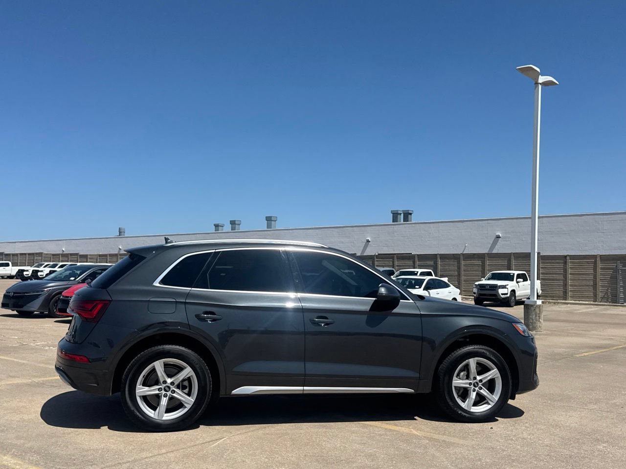 Used 2021 Audi Q5 2.0T Premium w/ Convenience Package AWD/4WD image 28