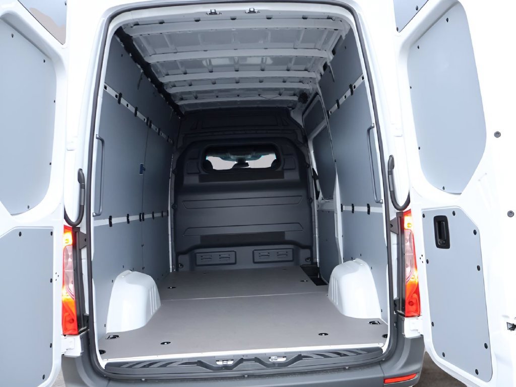 New 2026 Mercedes-Benz Sprinter 2500 image 18