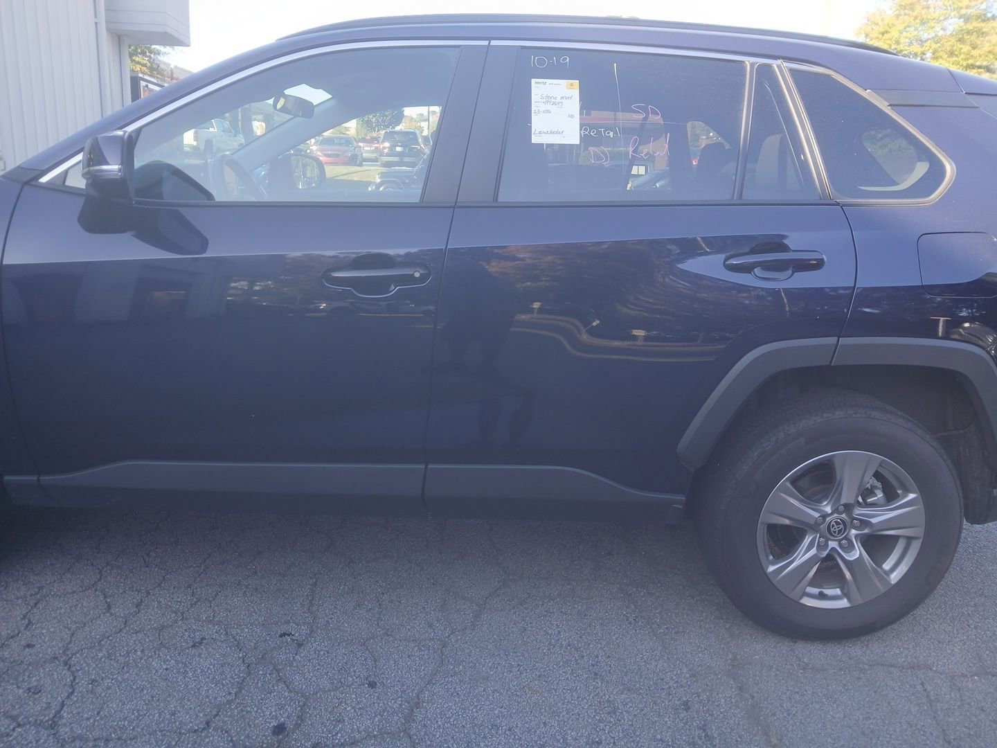 Used 2025 Toyota RAV4 XLE image 4