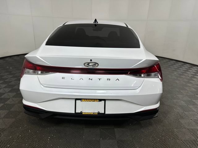 Used 2021 Hyundai Elantra SE image 4