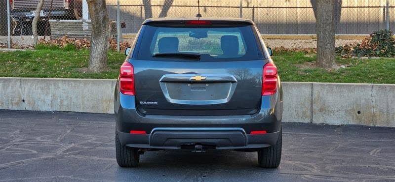 Used 2017 Chevrolet Equinox LS FWD image 4