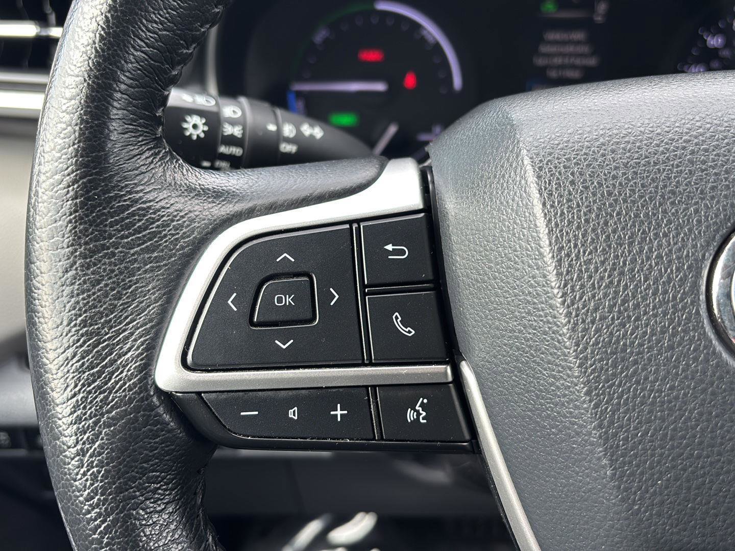 Used 2021 Toyota Sienna XLE FWD image 31