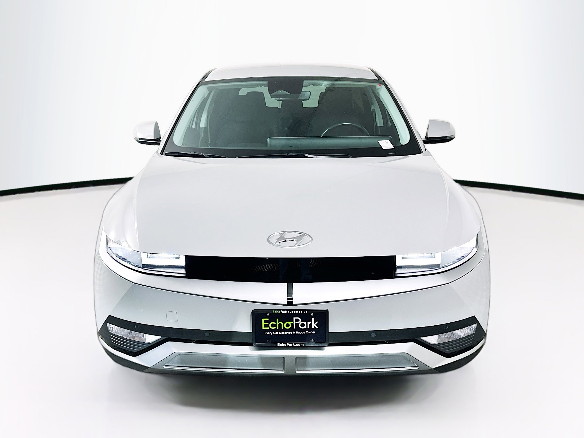 Used 2024 Hyundai Ioniq 5 SEL image 2