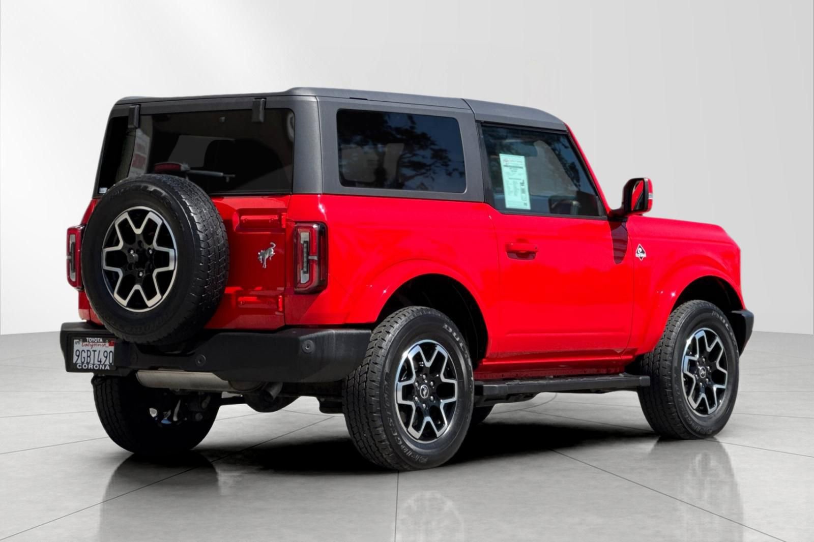 Used 2023 Ford Bronco Outer Banks image 3