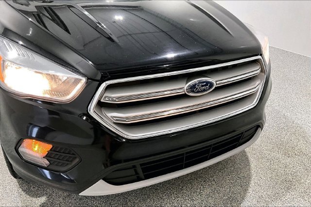 Used 2018 Ford Escape SE AWD/4WD image 40