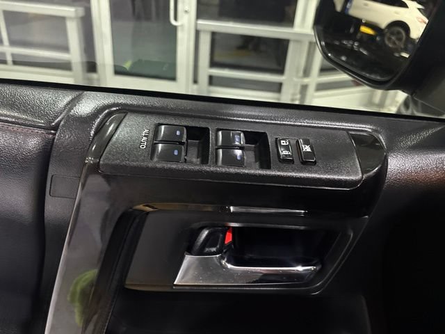 Used 2019 Toyota 4Runner TRD Off-Road Premium AWD/4WD image 16