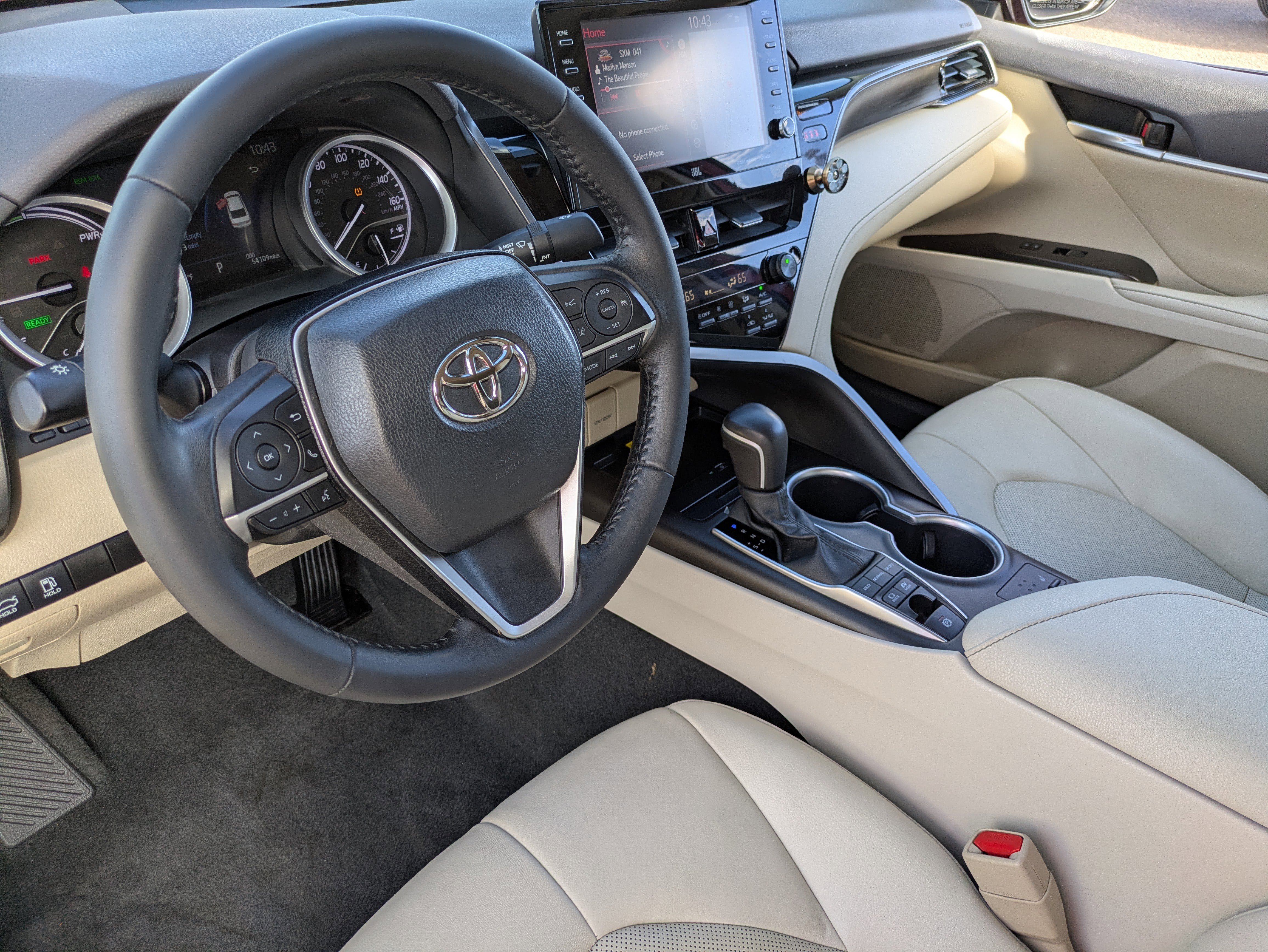Used 2022 Toyota Camry XLE image 17