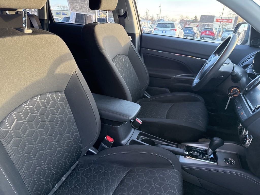 Used 2025 Mitsubishi Outlander Sport ES image 31