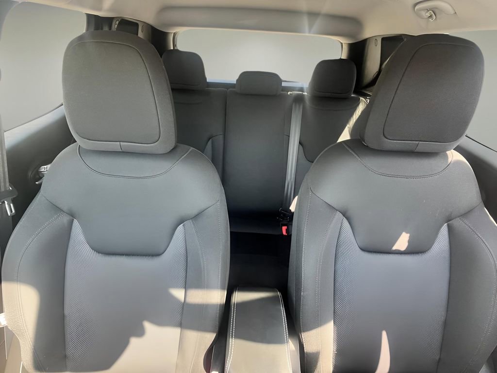 Used 2023 Jeep Renegade Latitude image 14