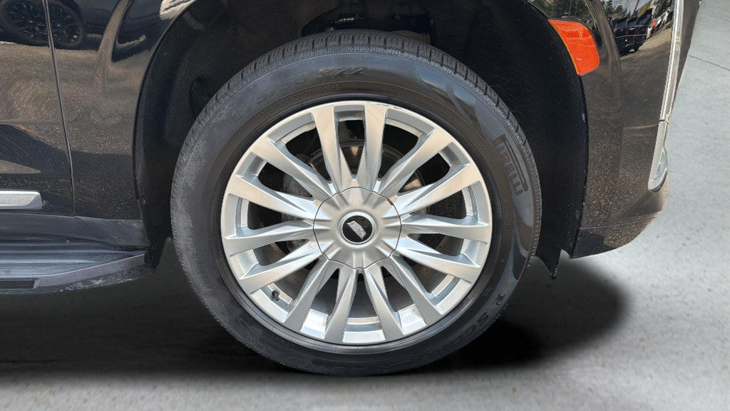 Used 2021 Cadillac Escalade Luxury AWD/4WD image 13