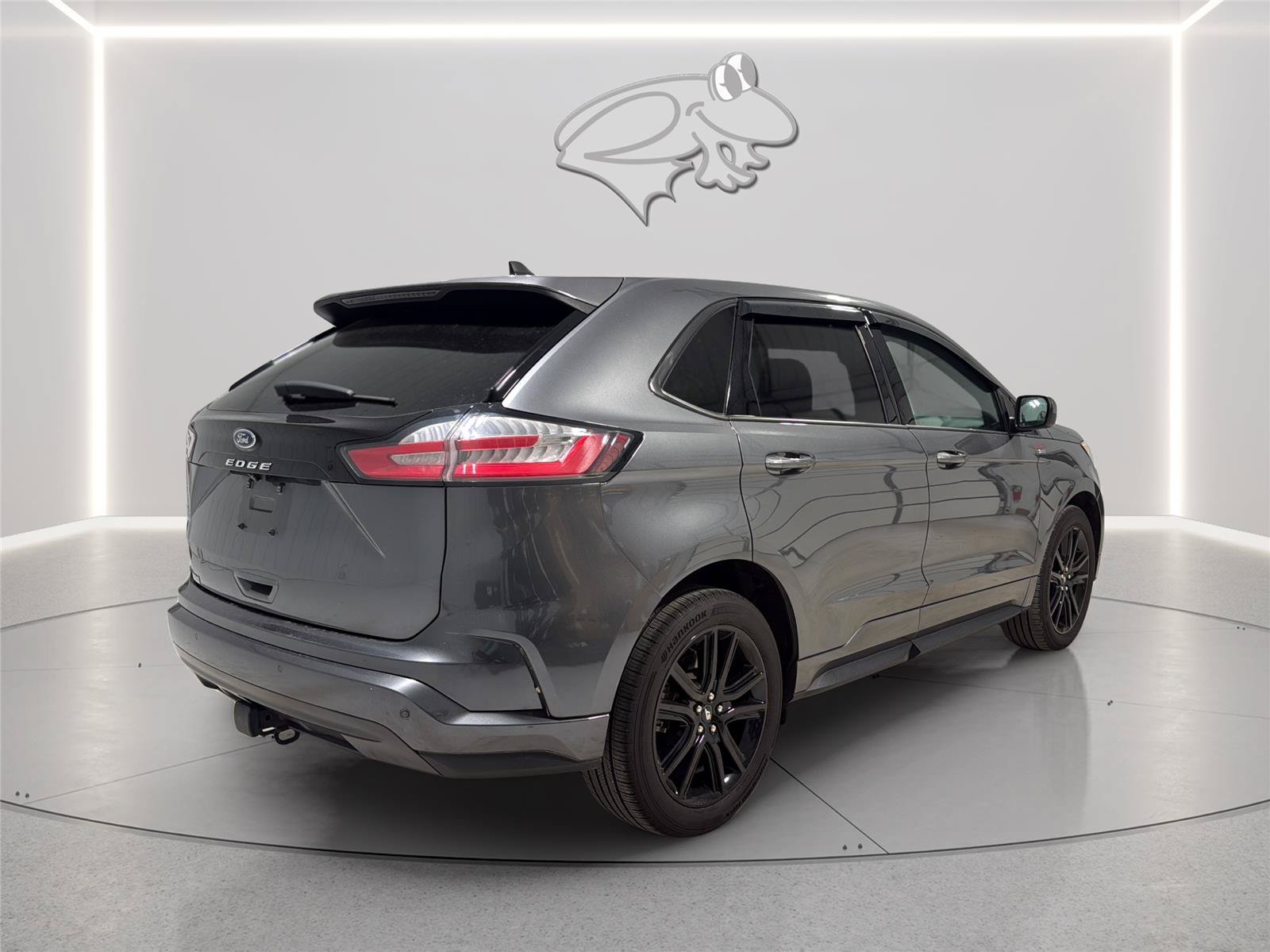 Used 2022 Ford Edge ST-Line w/ Class II Trailer Tow Package AWD/4WD image 5