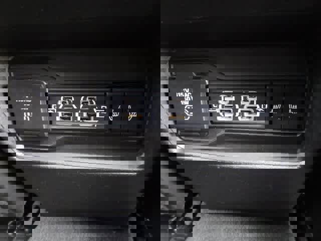 Used 2023 Jeep Grand Cherokee Limited image 13