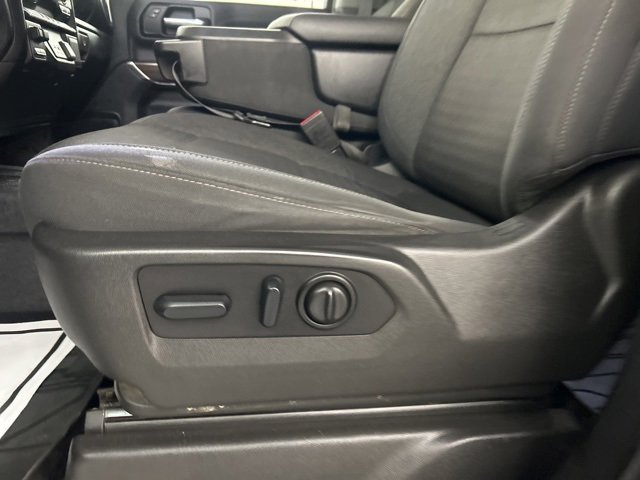 Used 2022 Chevrolet Silverado 2500 LT w/ Convenience Package image 9