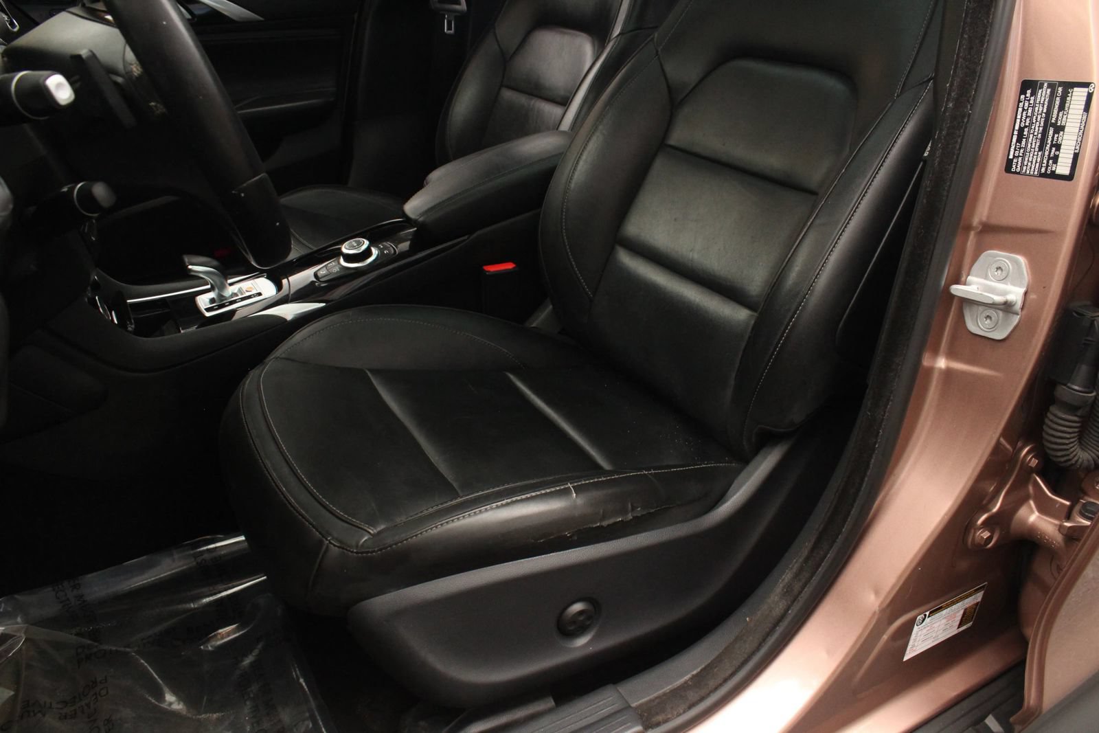 Used 2018 INFINITI QX30 Premium AWD/4WD image 17