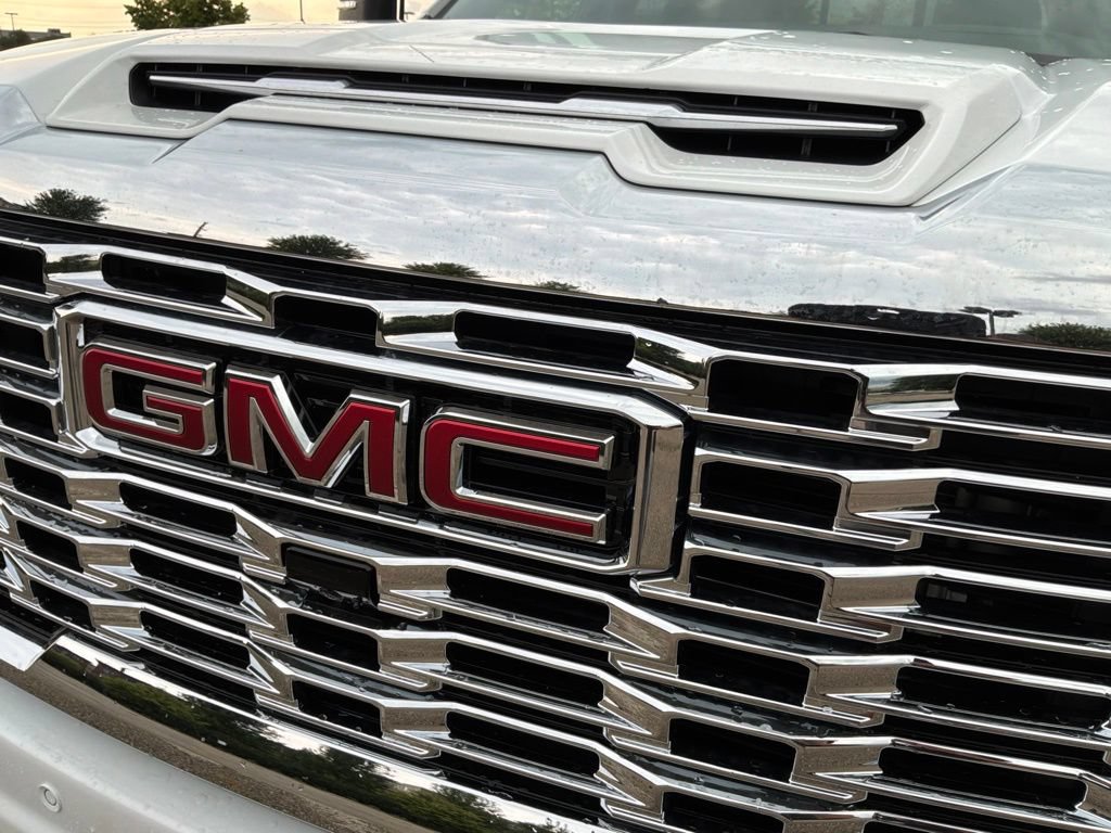 New 2026 GMC Sierra 2500 Denali w/ Denali Reserve Package AWD/4WD image 10