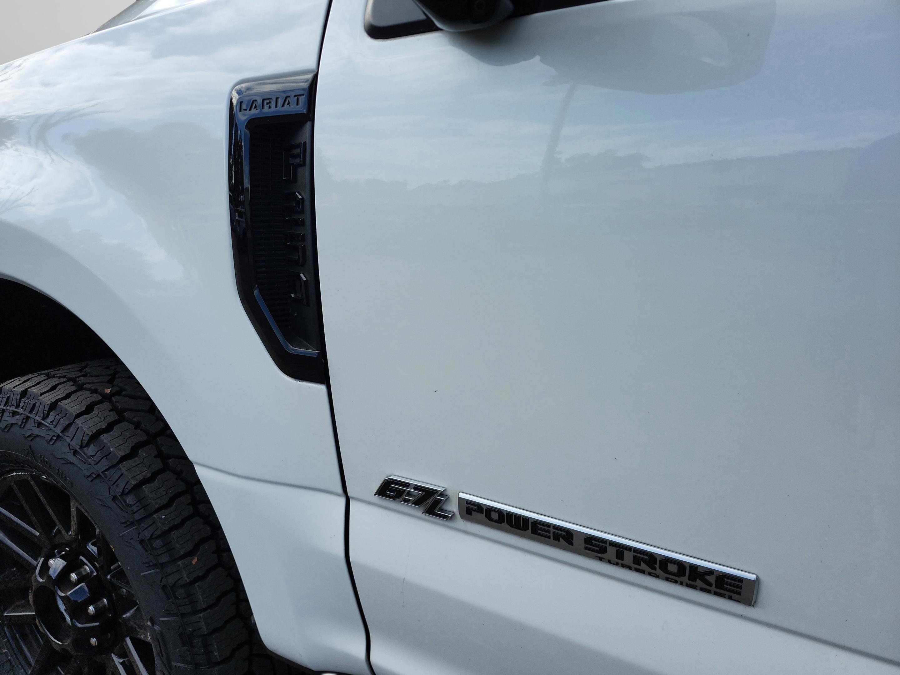 Used 2022 Ford F250 Lariat w/ Black Appearance Package image 27