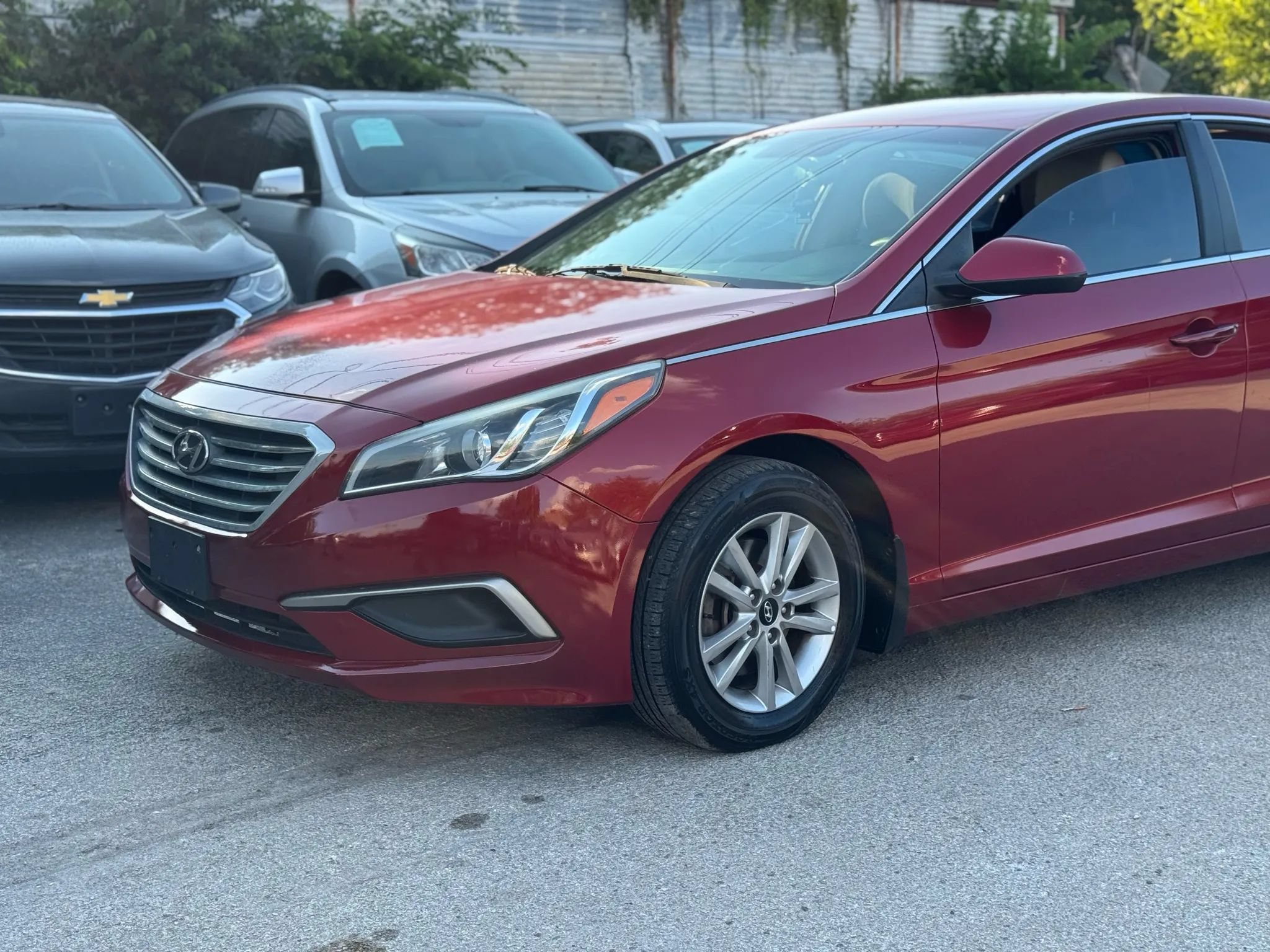 Used 2016 Hyundai Sonata SE w/ Winter Weather Package FWD image 5