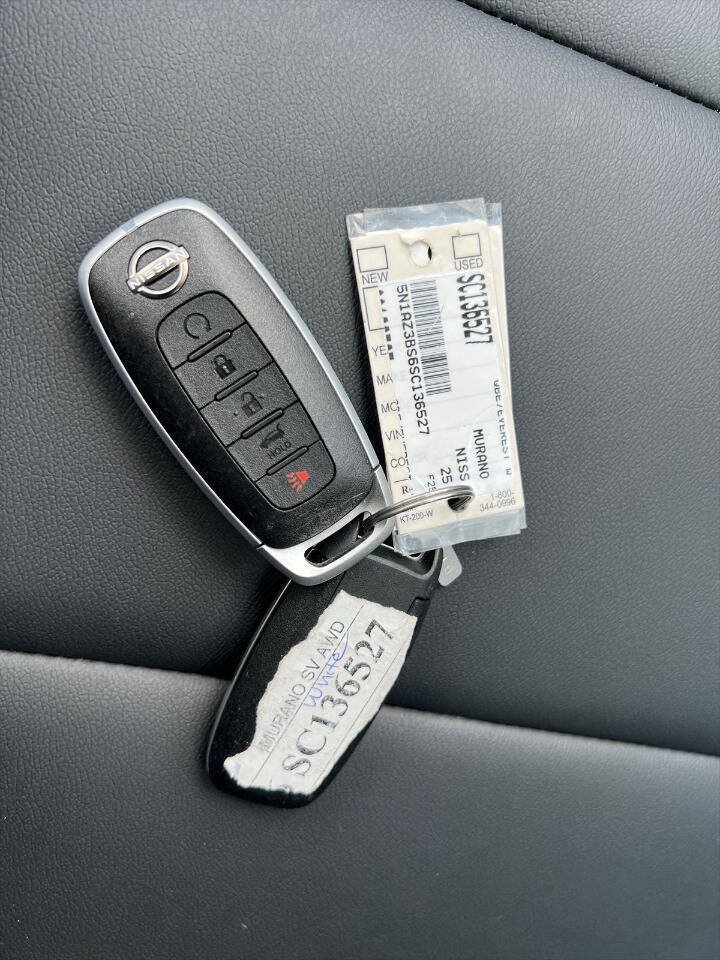 Used 2025 Nissan Murano SV w/ Cargo Package AWD/4WD image 17