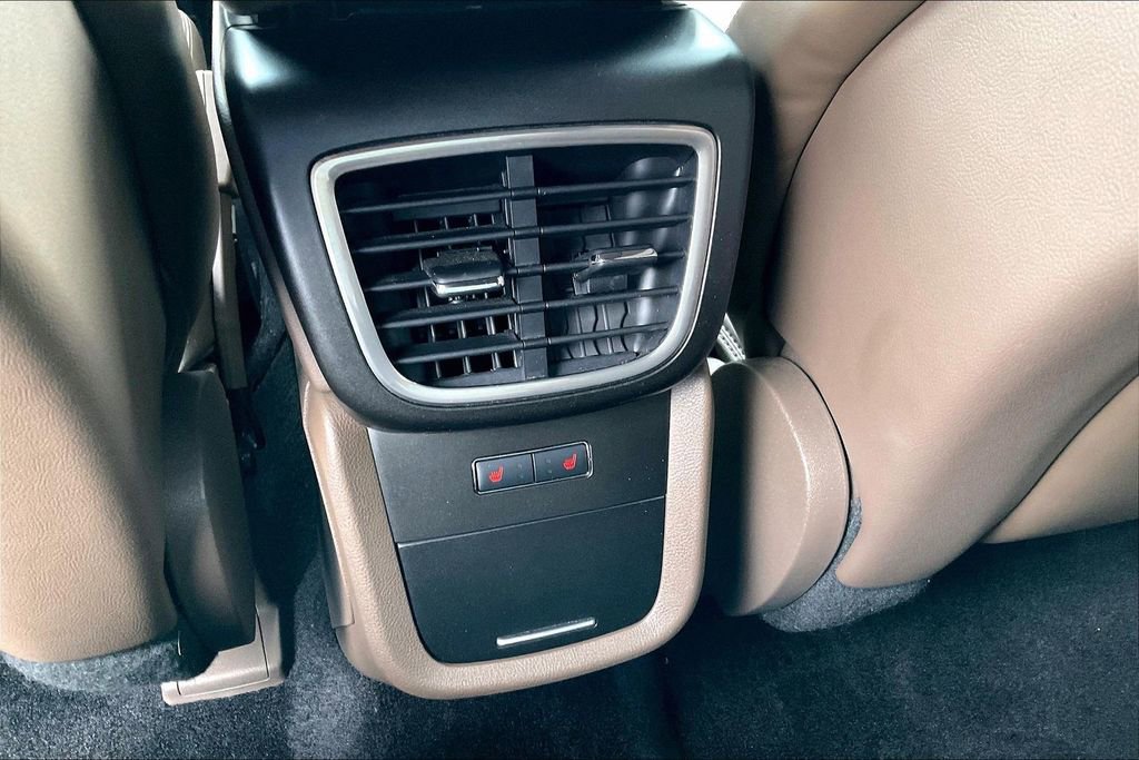 Used 2016 Lincoln MKX Reserve w/ Climate Package image 32