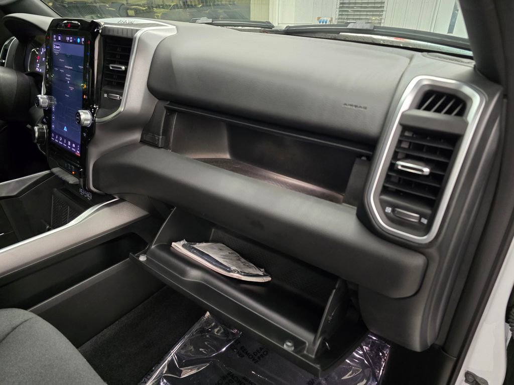 Used 2025 RAM 1500 Big Horn RWD image 36