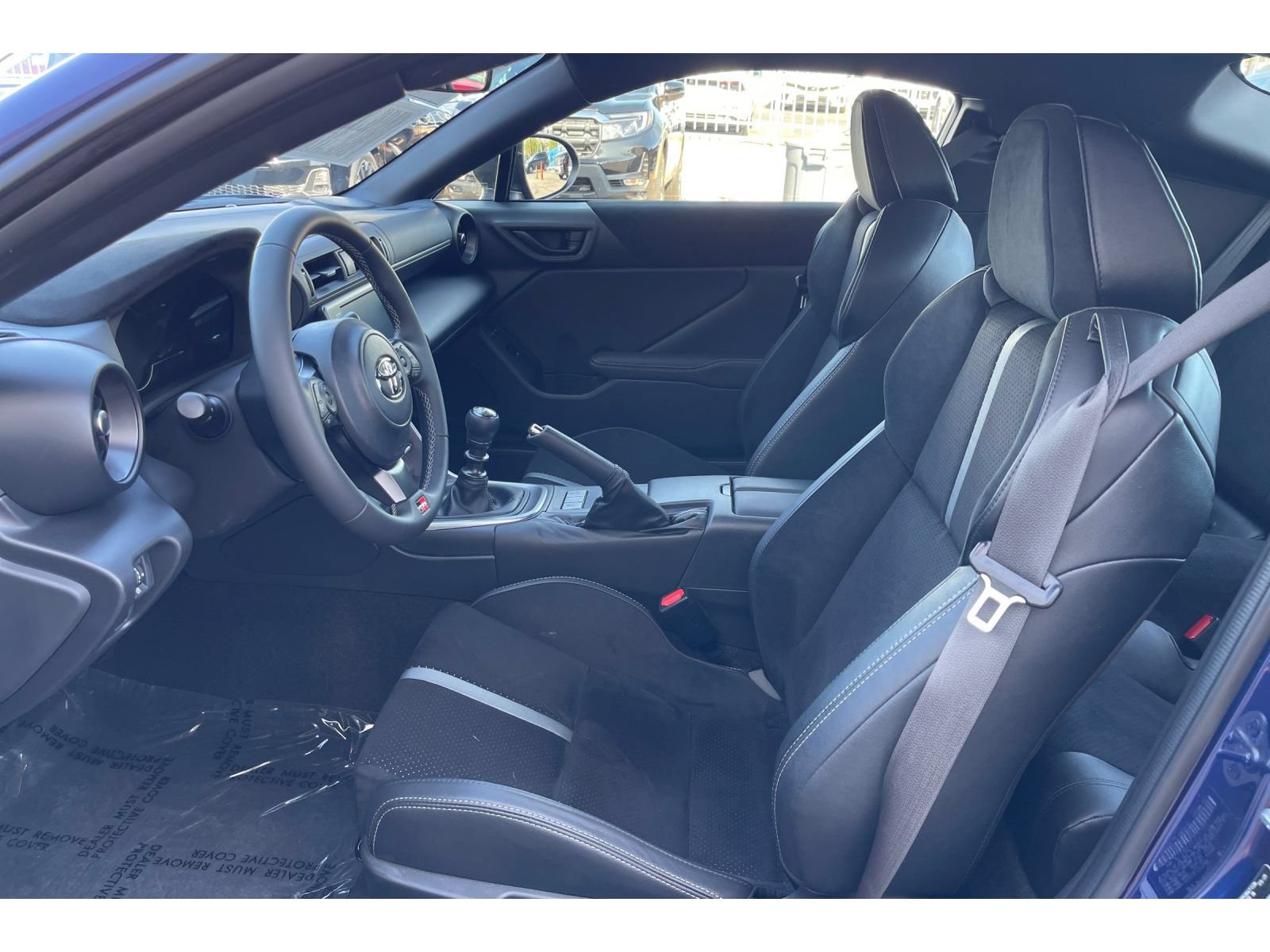 Used 2025 Toyota GR86 Premium w/ Performance Package RWD image 10