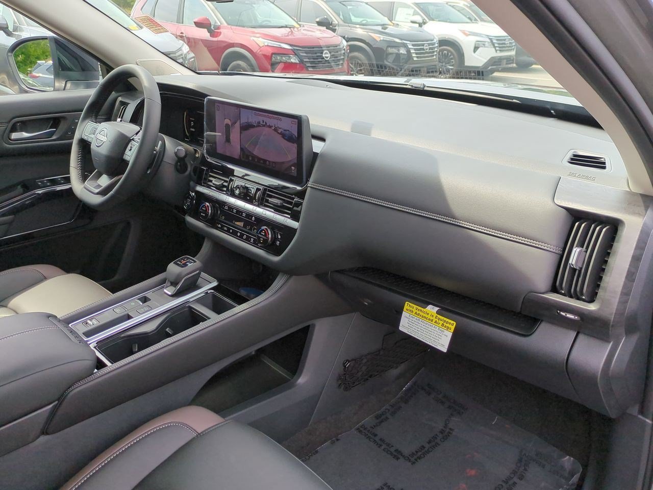 New 2026 Nissan Pathfinder Platinum w/ Accent Package FWD image 43