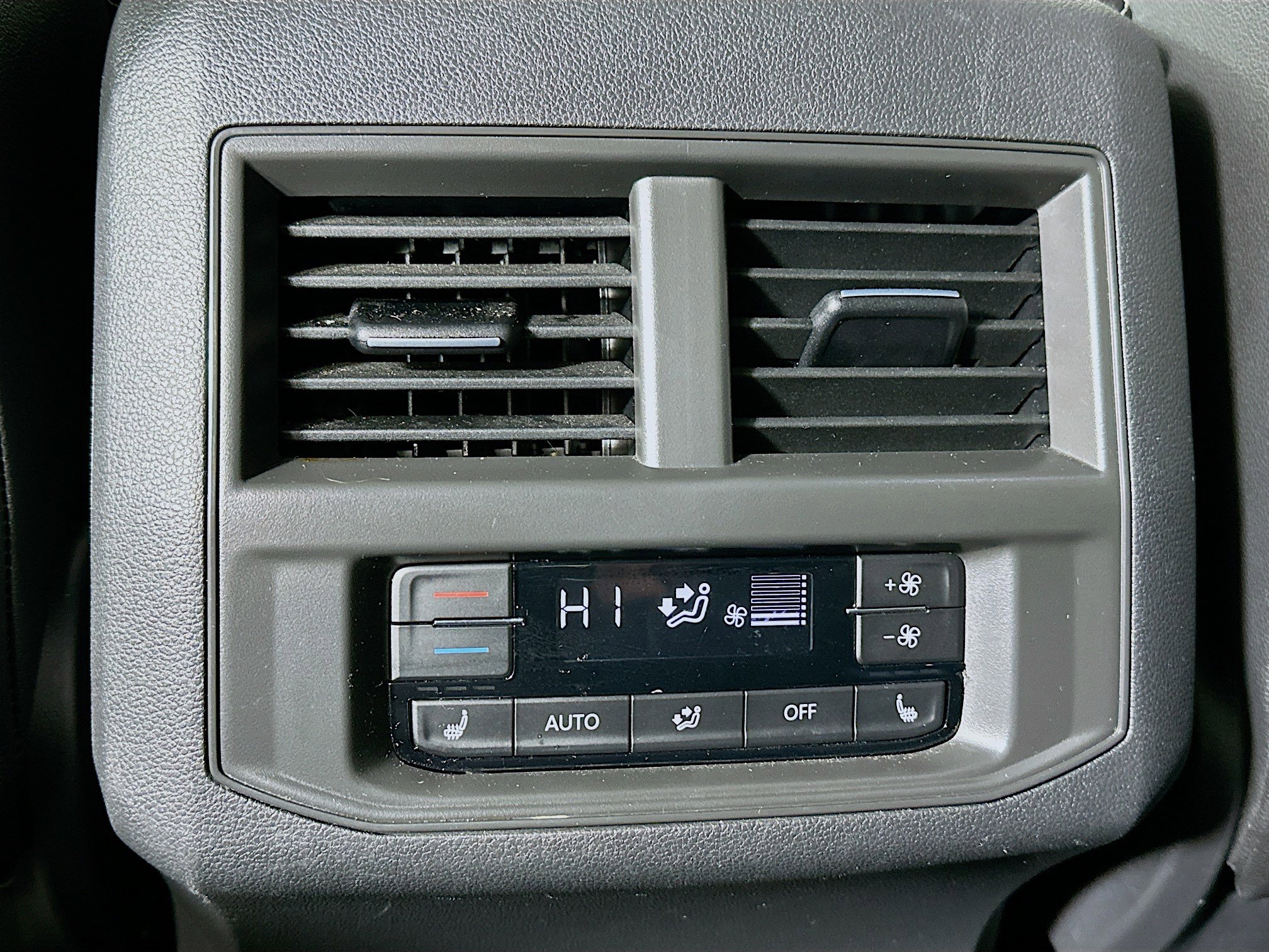 Used 2023 Volkswagen Atlas SEL Premium image 26