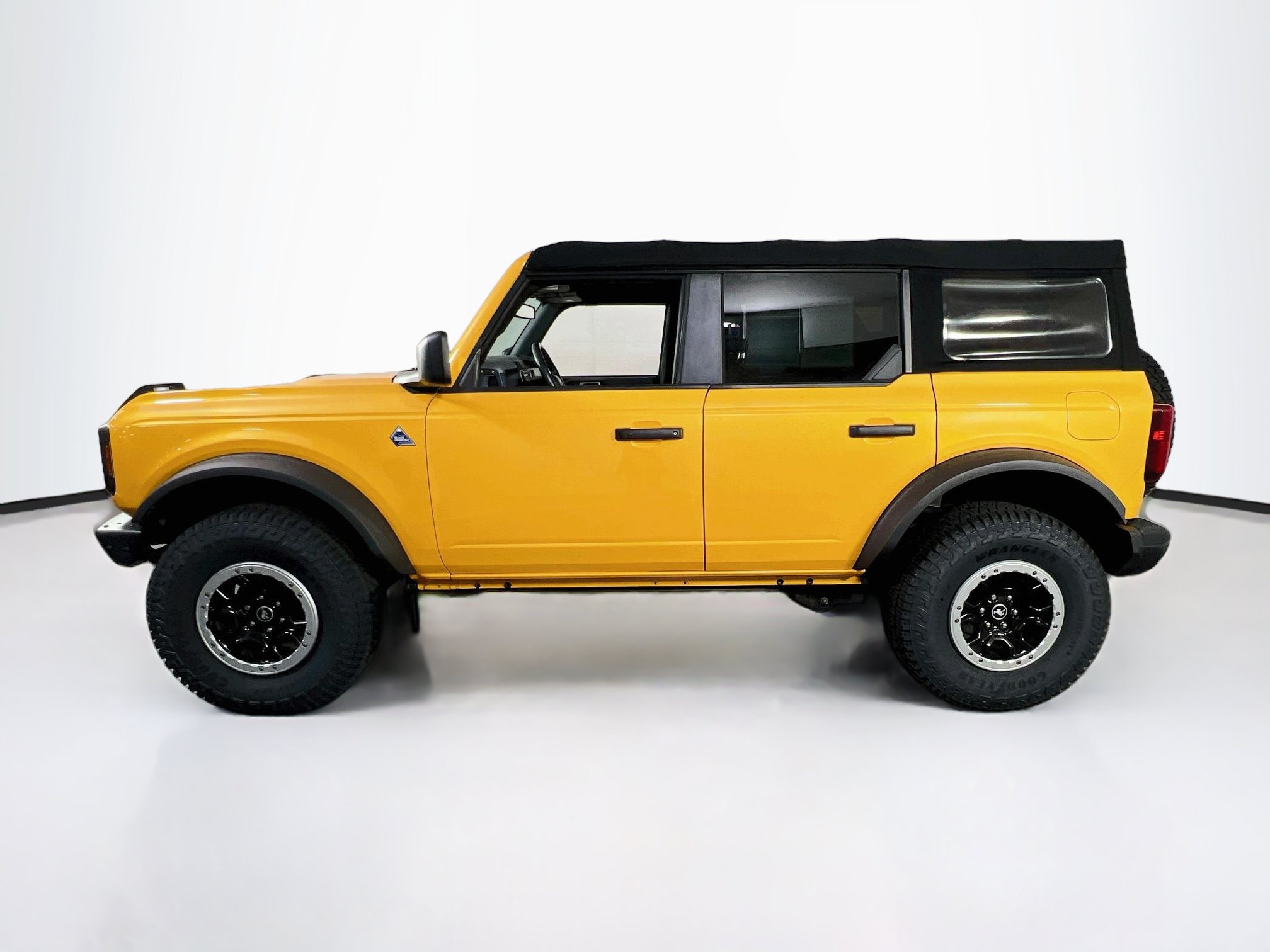 Used 2021 Ford Bronco Black Diamond w/ Sasquatch Package AWD/4WD image 8
