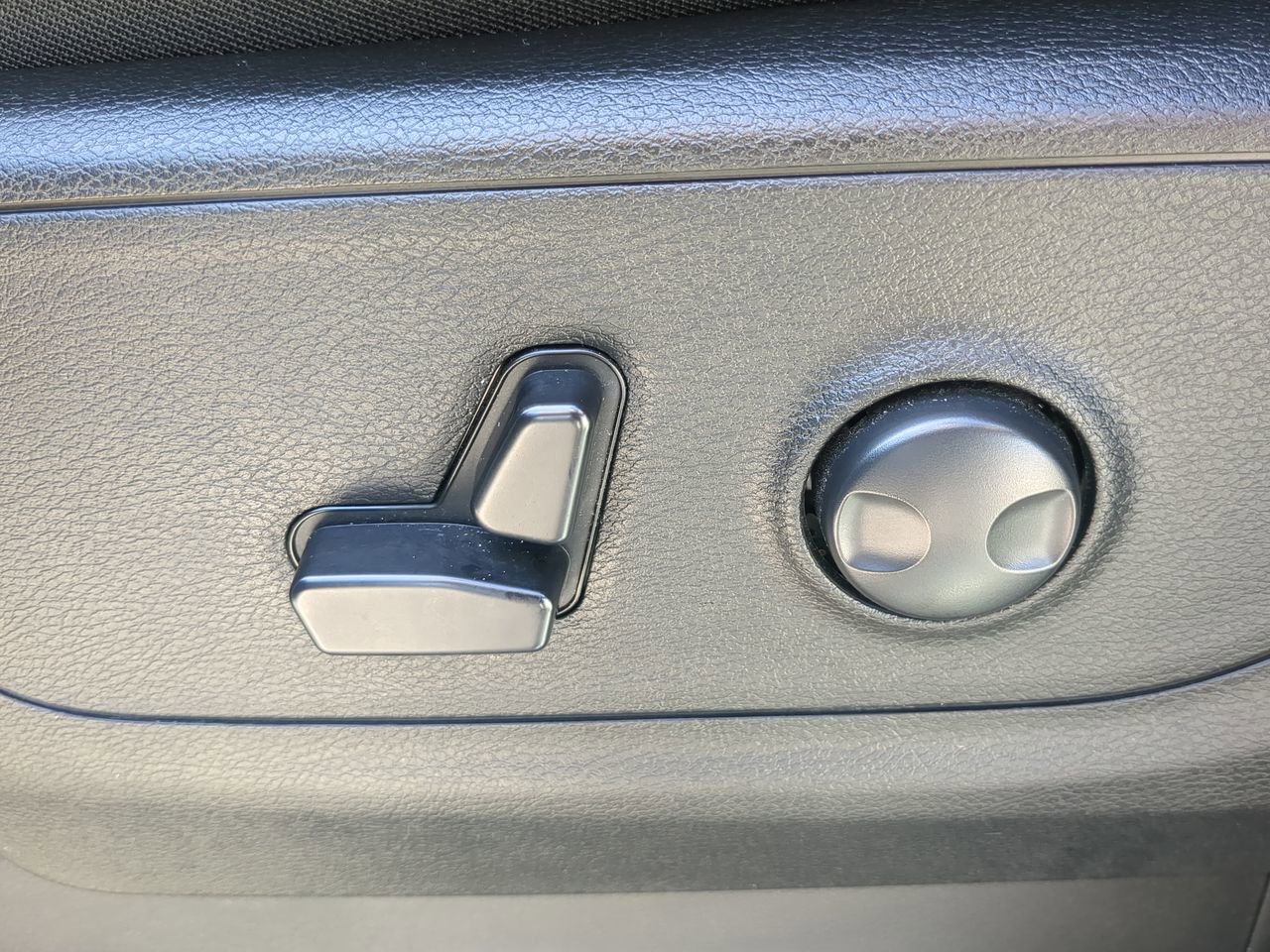Certified 2024 RAM 1500 Big Horn RWD image 29