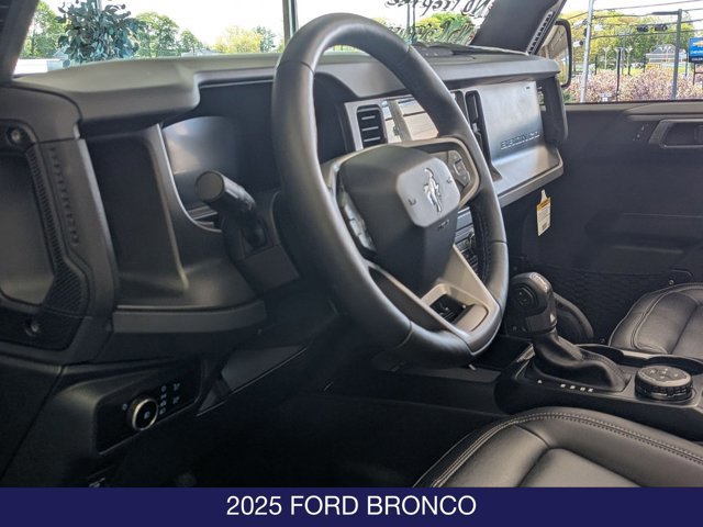 Certified 2025 Ford Bronco Badlands AWD/4WD image 11