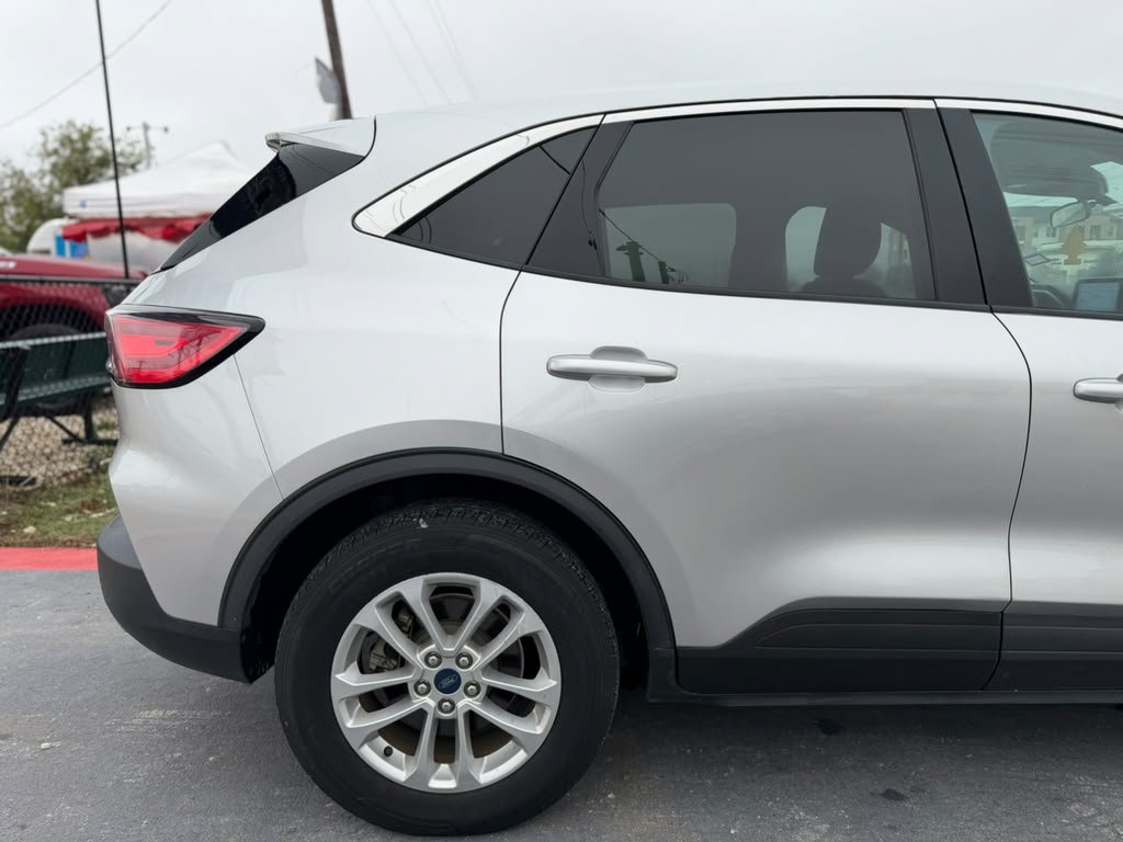 Used 2020 Ford Escape SE FWD image 9