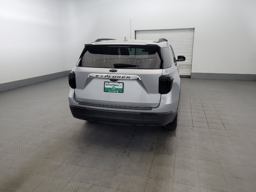 Used 2020 Ford Explorer XLT w/ Comfort Package AWD/4WD image 7