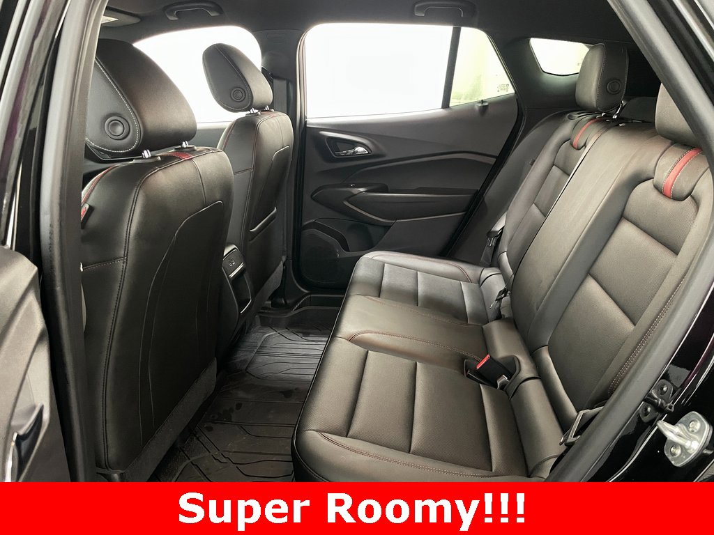 Certified 2025 Chevrolet Trax RS w/ Driver Confidence Package image 9