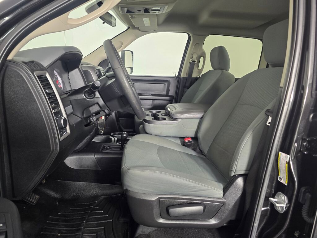 Used 2018 RAM 3500 Tradesman w/ Chrome Appearance Group image 20