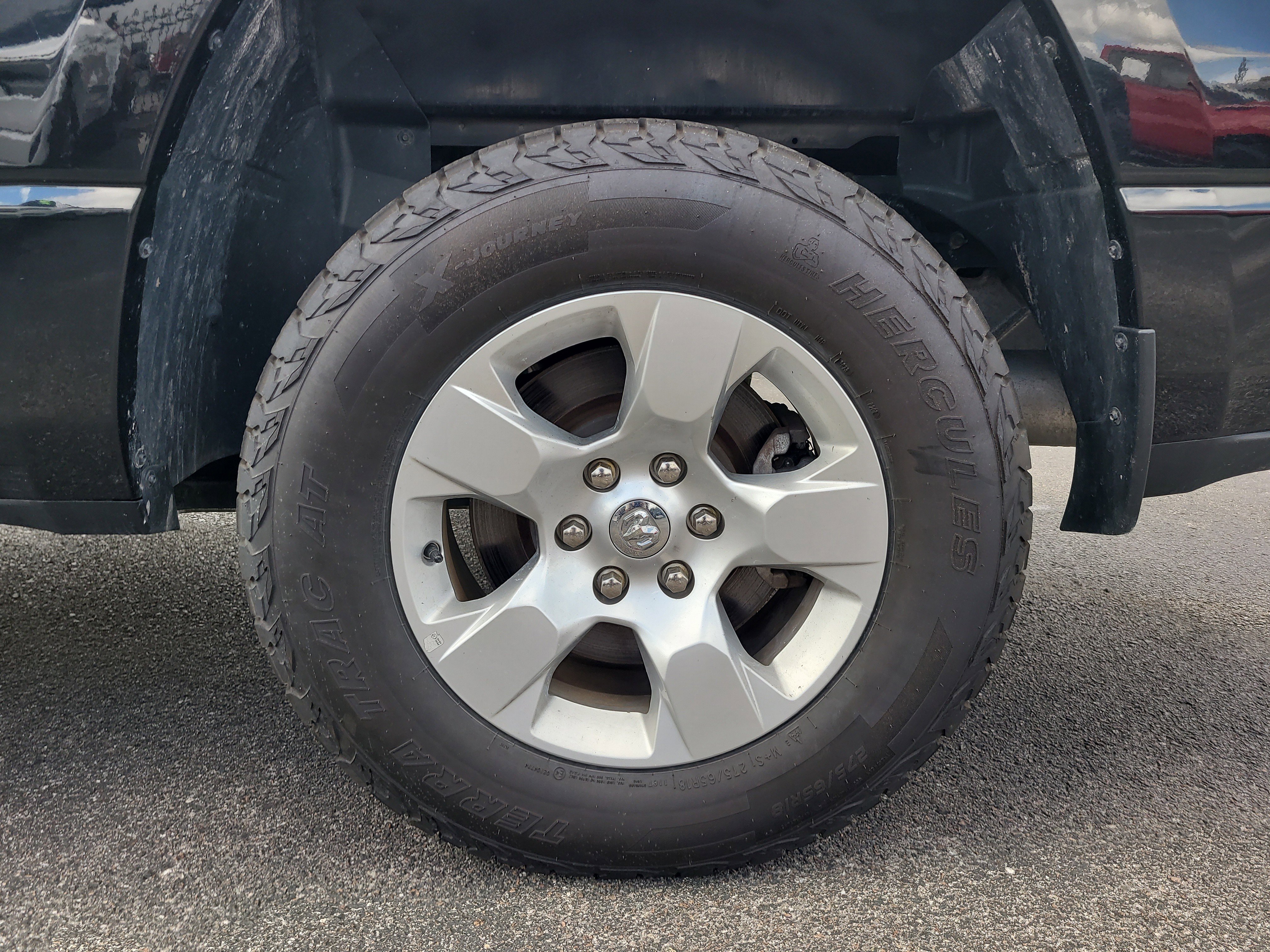 Used 2021 RAM 1500 Big Horn image 9