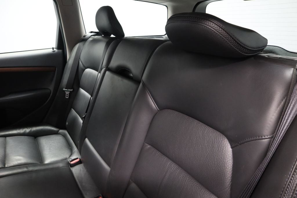 Used 2010 Volvo XC70 3.2 image 20